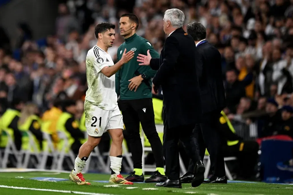 Carlo Ancelotti orienta o Real Madrid. Foto: Getty Images