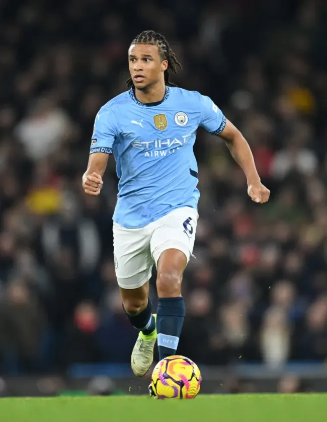 Nathan Aké desfalca o Manchester City. Foto: Getty Images