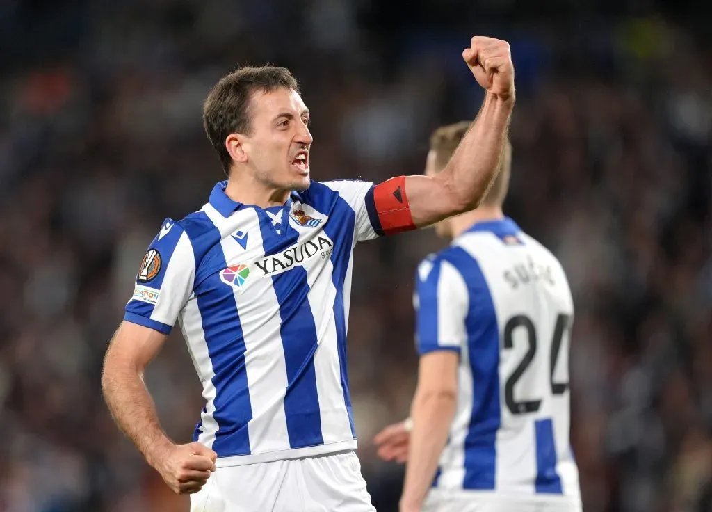 Mikel Oyarzabal celebra golo contra o United na primeira volta. Foto: Juan Manuel Serrano Arce/Getty Images.
