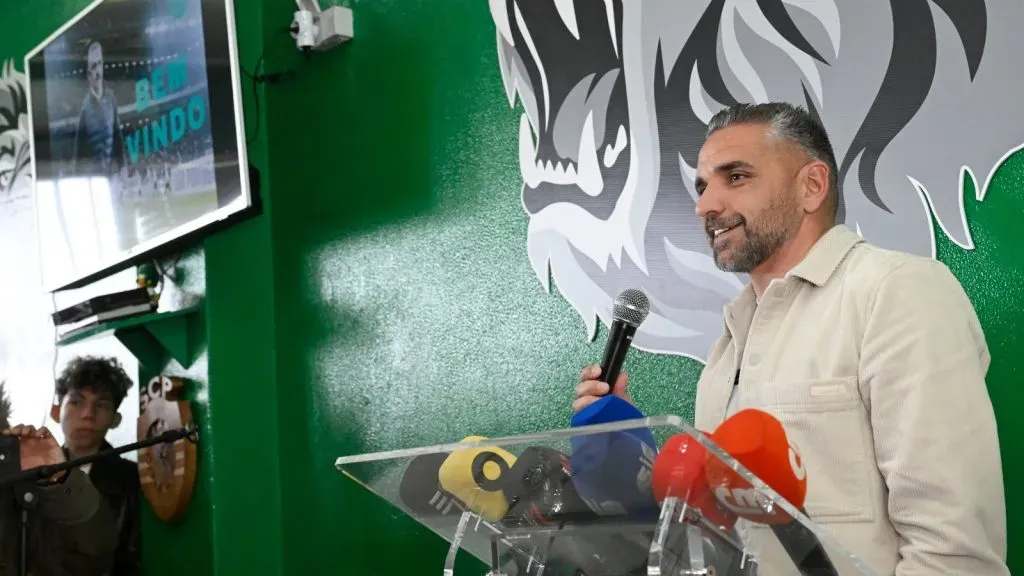Rui Borges foi recebido em festa em Mirandela. Foto: SCP.