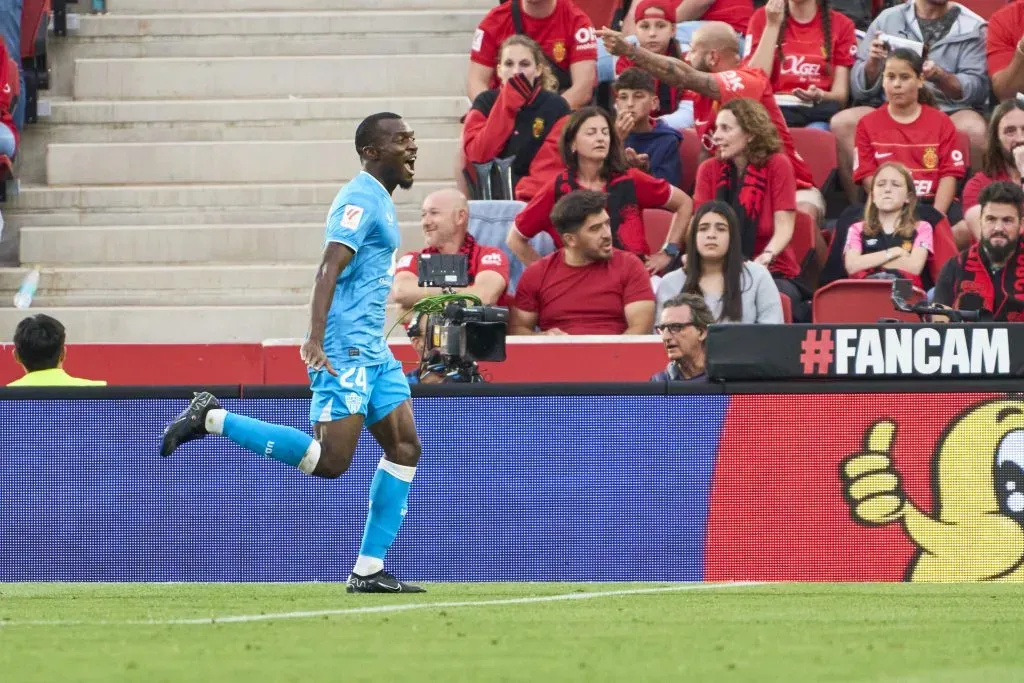 Bruno Langa celebra golo pelo Almería. Foto: Rafa Babot/Getty Images.