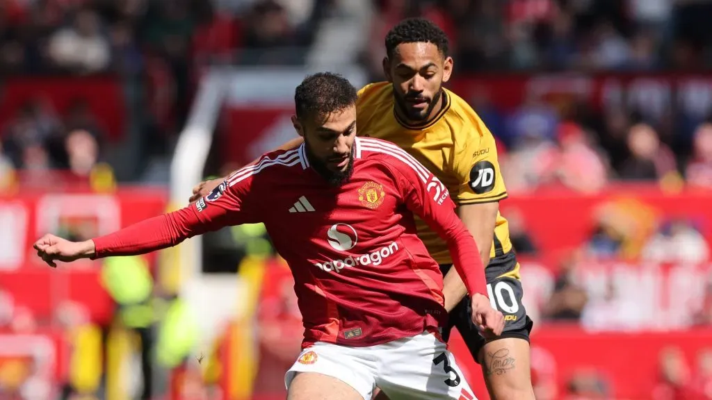 Matheus Cunha (à direita) Já ajudou o Wolves a bater o Manchester United. Foto: Carl Recine/Getty Images