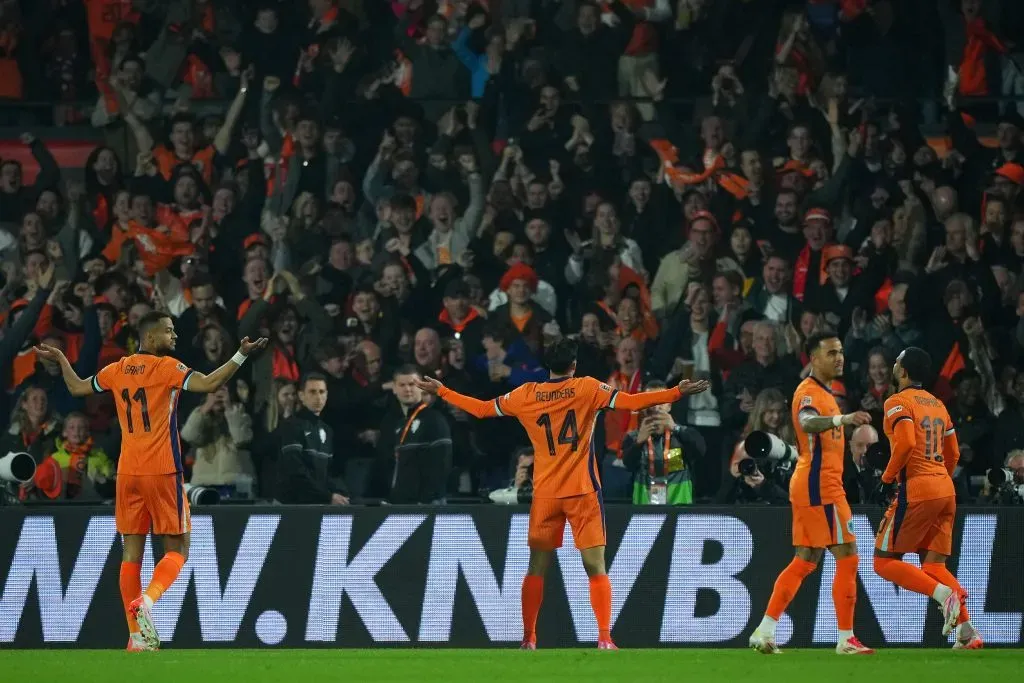 Reijnders a festejar um golo pela seleção dos Países Baixos. Foto: Alex Bierens de Haan/Getty Images.