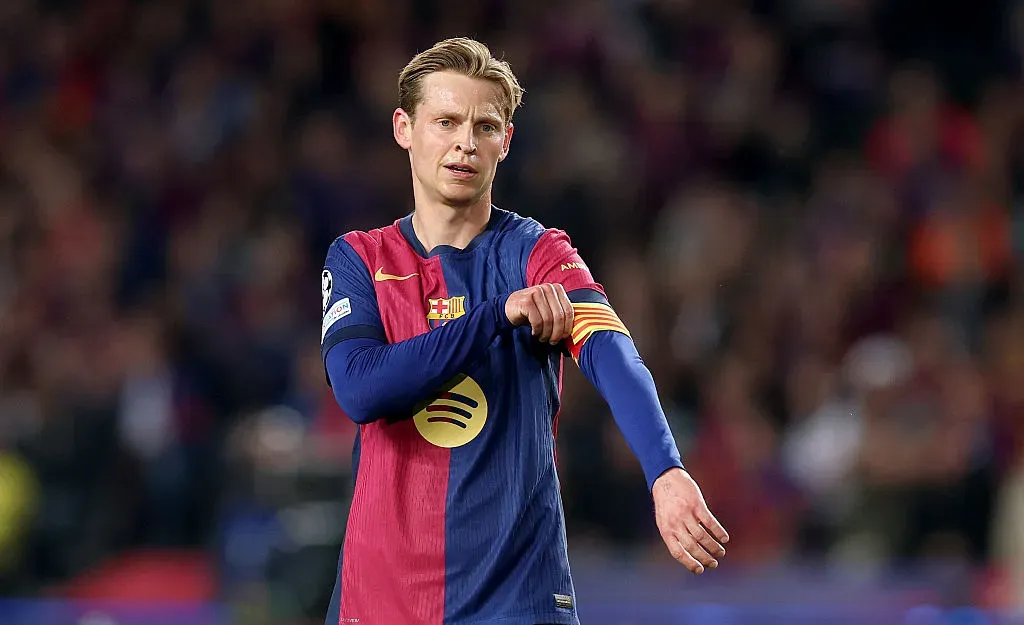 Frenkie De Jong voltou a ser utilizado no onze do Barcelona. Foto: Getty Images