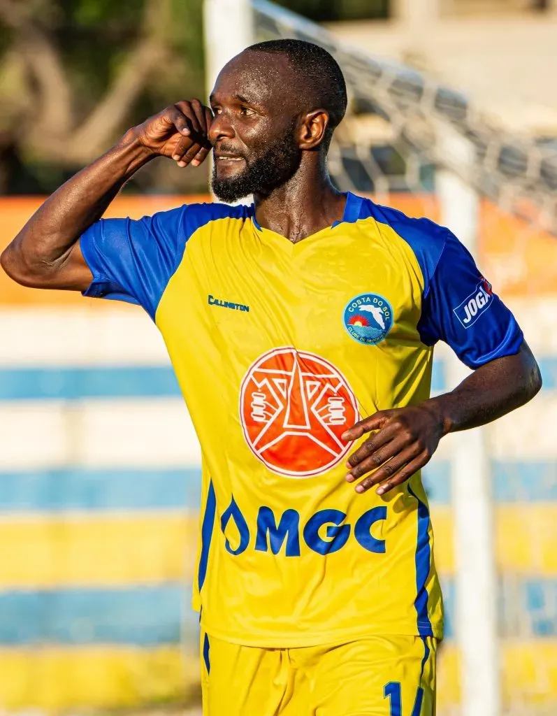 Lloyd em destaque na vitória do Costa do Sol. Foto: Costa do Sol