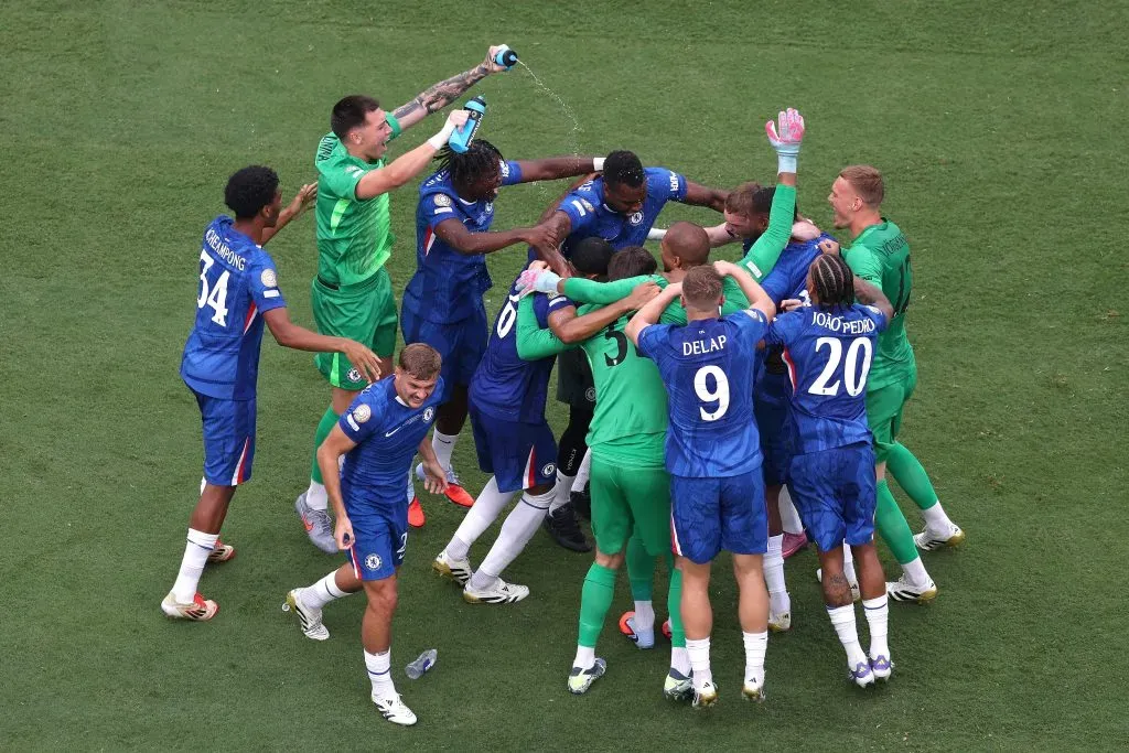 Os festejos dos jogadores do Chelsea, após a conquista do Mundial. Foto: Al Bello/Getty Images.