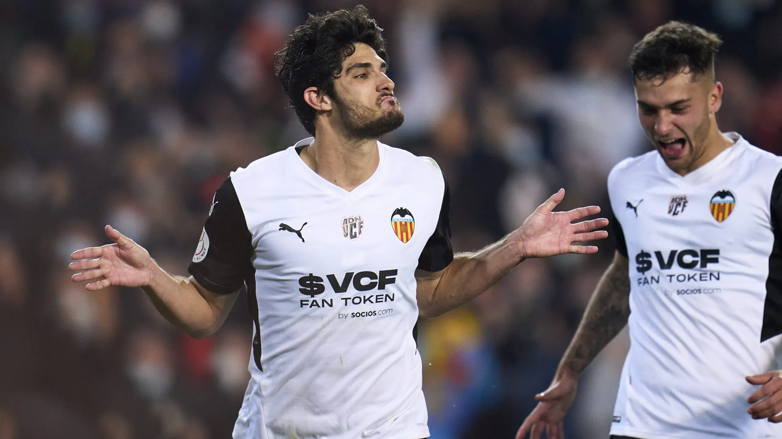 Gonçalo Guedes era uma das principais estrelas do Valencia e dos jogadores mais acarinhados pela ‘aficción’. Foto: Aitor Alcalde/Getty Images