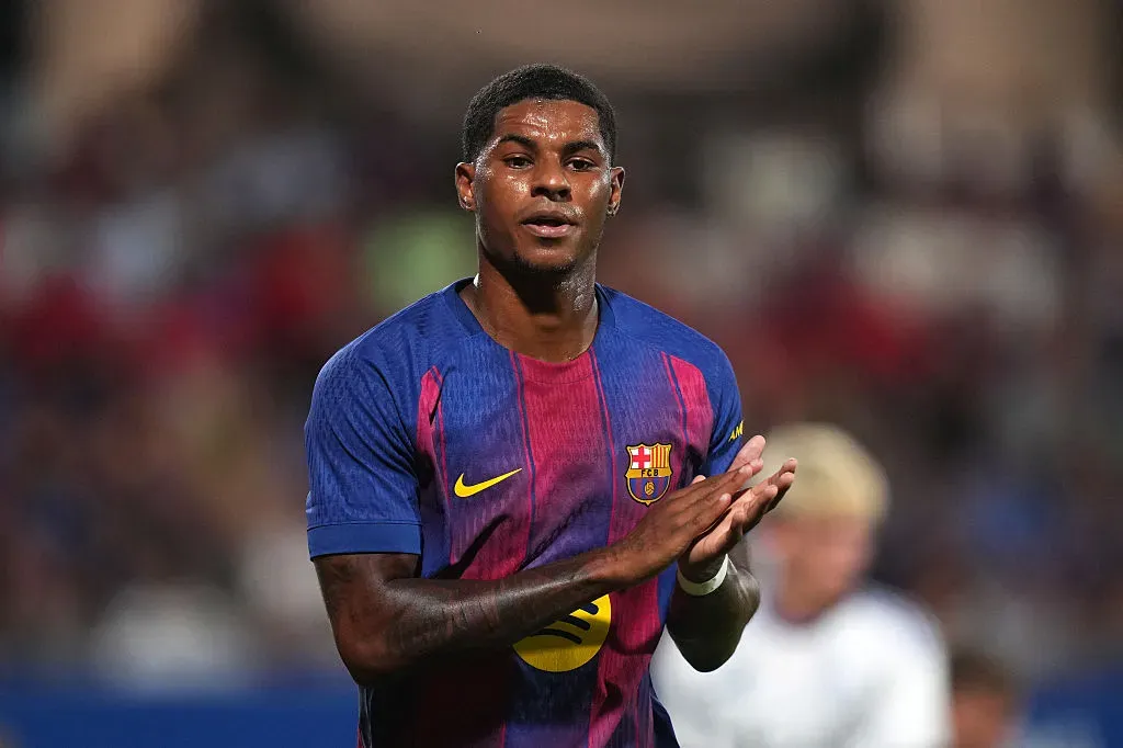Marcus Rashford durante Barcelona x Como. Foto: Getty Images