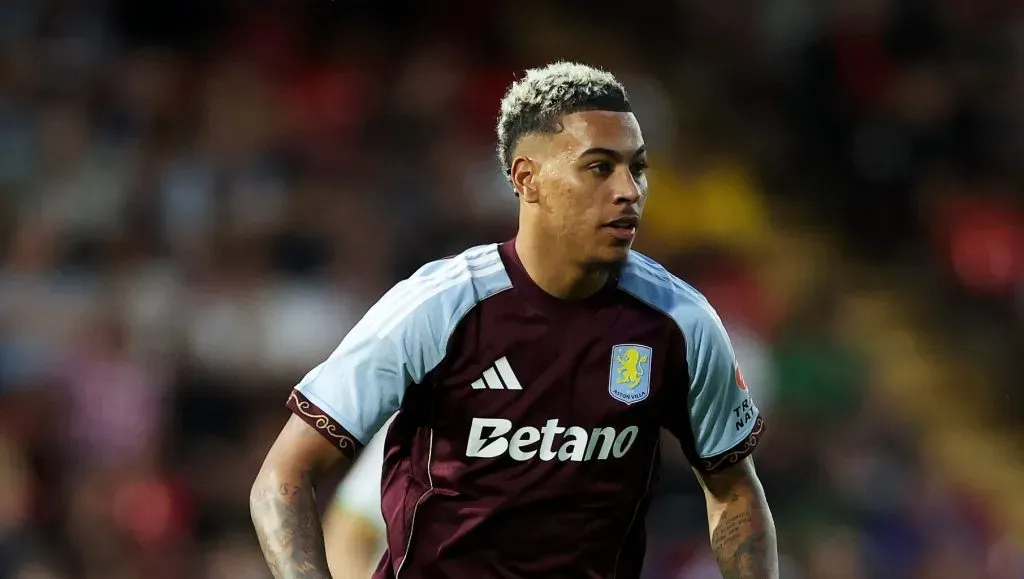 Morgan Rogers foi eleito o melhor jovem da última Premier League. Foto: Dan Istitene/Getty Images