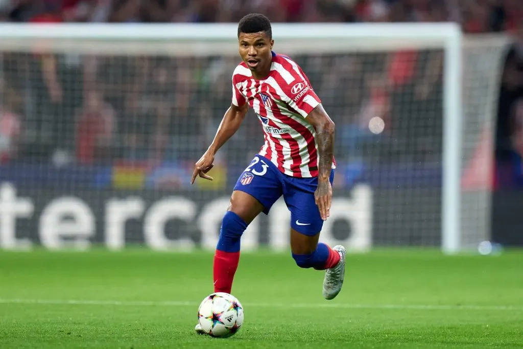 Reinildo Mandava em ação na Champions League. Foto: Getty Images
