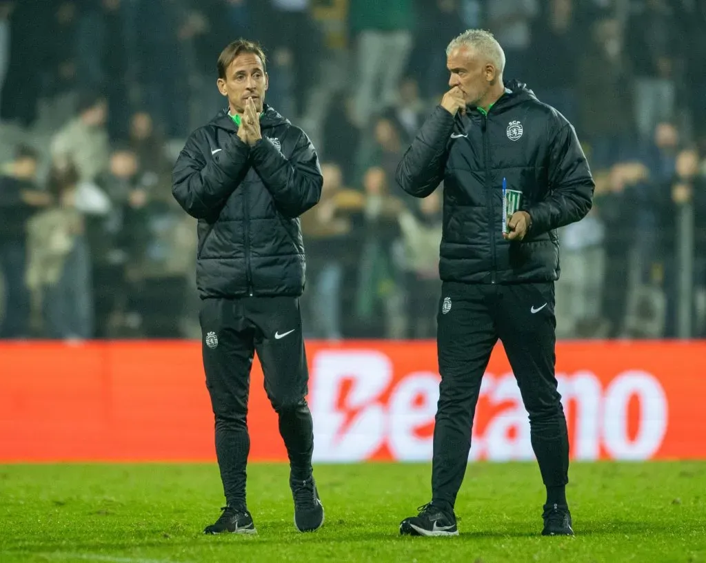 João Pereira lamenta-se da derrota em Moreira de Cónegos. Foto: Imago