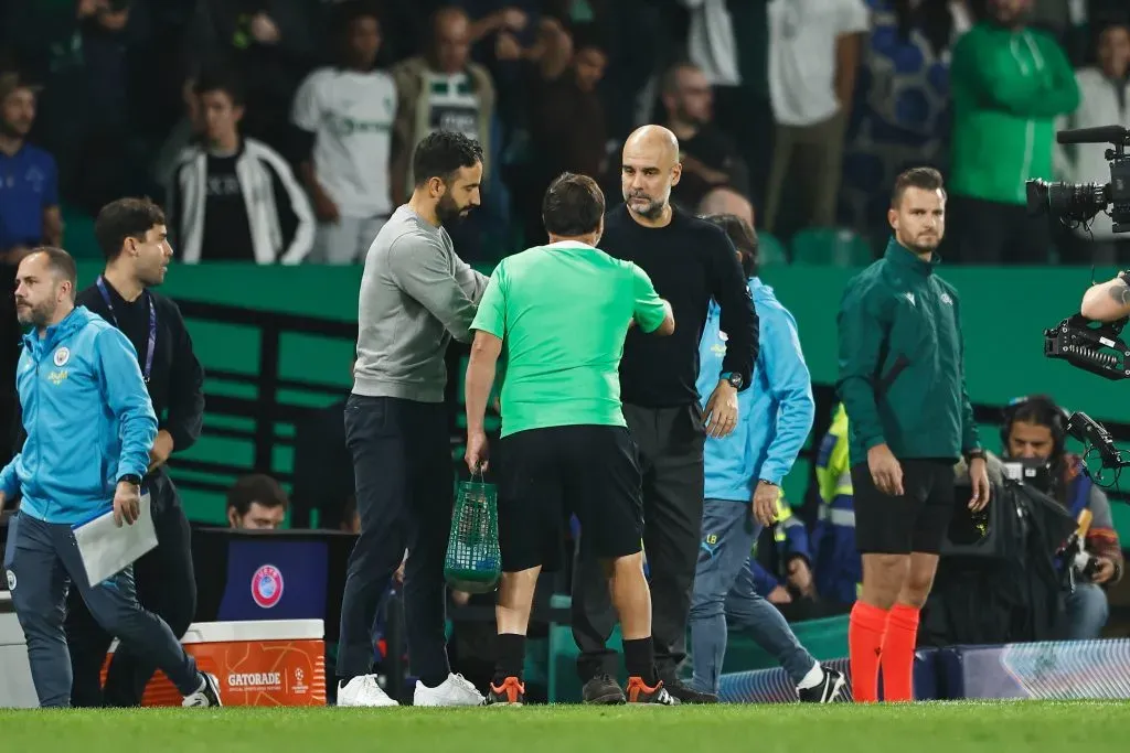 Ruben Amorim, ex-Sporting, e Pep Guardiola a cumprimentarem-se. Foto: Imago.
