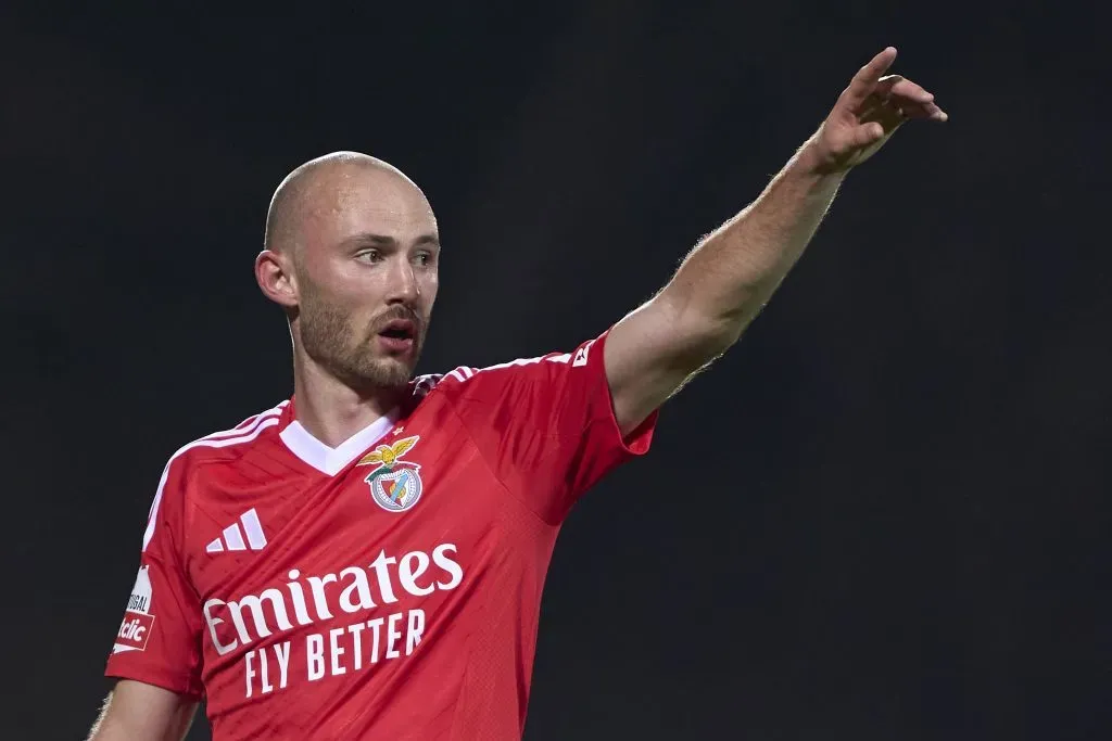 Fredrik Aursnes apontou o caminho do Benfica após empate com o AVS.