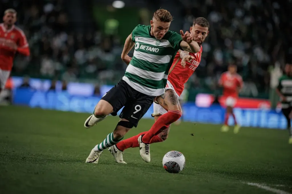 Gyokeres e Otamendi no Sporting 2×1 Benfica, em 29 de fevereiro de 2024. Foto: Imago.