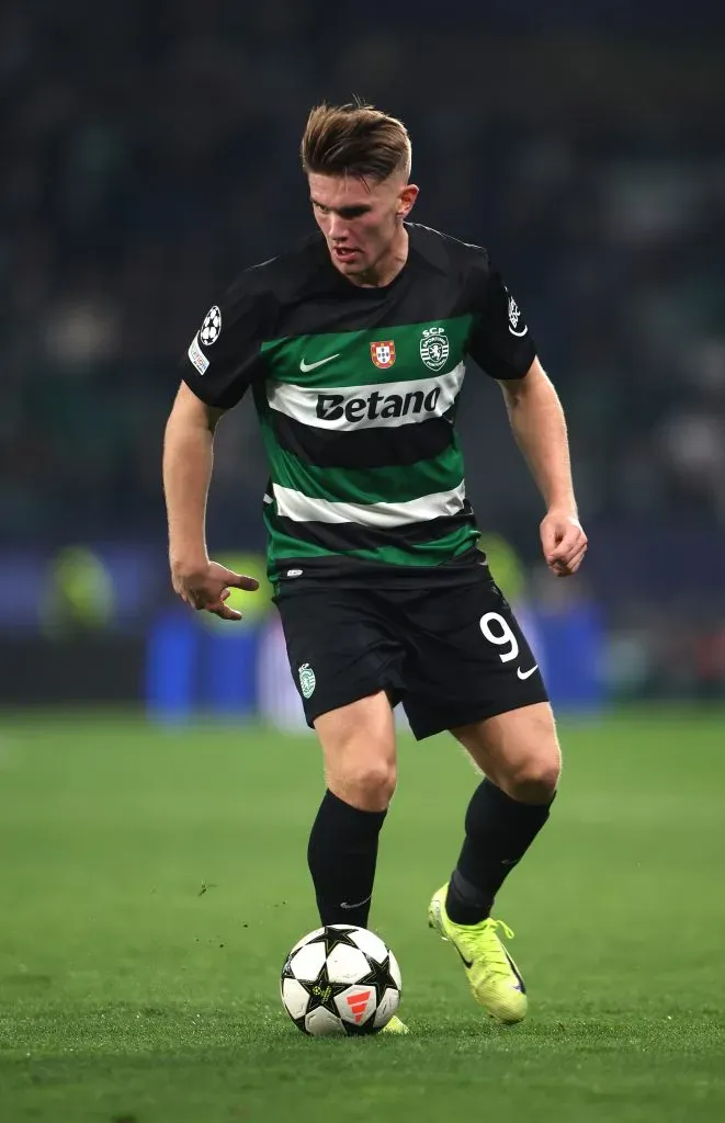 Viktor Gyokeres está em dúvida para o próximo jogo. Foto: Alex Pantling/Getty Images.