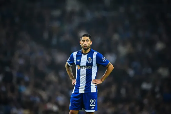 Alan Varela está de volta aos convocados. Foto: Octavio Passos/Getty Images.