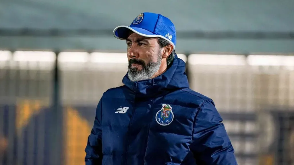 José Tavares tem sido o treinador interino, após a saída de Vítor Bruno. Foto: Site oficial do FC Porto