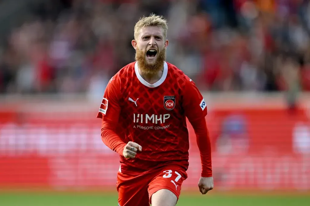 Beste celebra golo em seus tempos de Heidenheim, em 2023. Foto: Daniel Kopatsch/Getty Images.