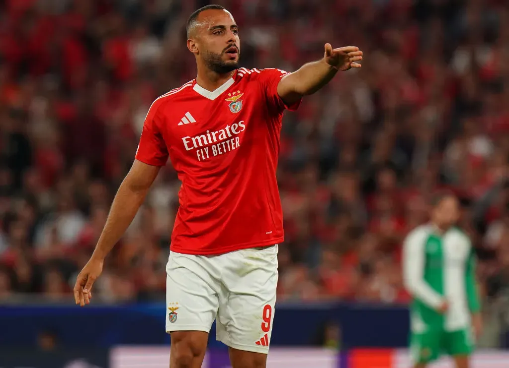 Arthur Cabral em ação na Champions League. Foto: Getty Images