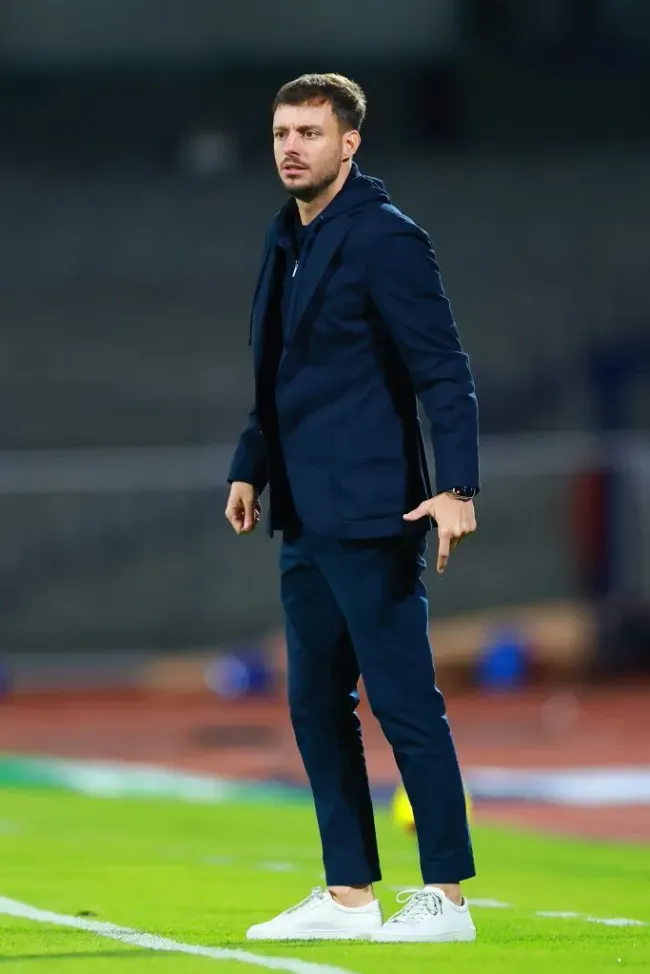 Martín Anselmi fez a antevisão do jogo, em conferência de imprensa. Foto: Hector Vivas/Getty Images.