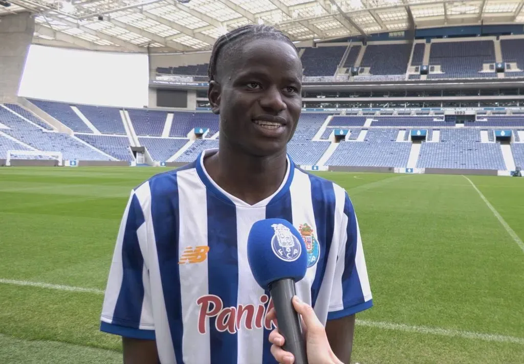 Mamadu Queta em entrevista para o FC Porto. Foto: FCP