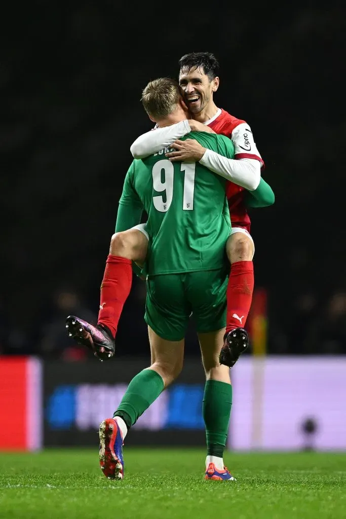 Paulo Oliveira e Lukas Hornicek em campo com a camisola do Braga. Foto: Octavio Passos/Getty Images.