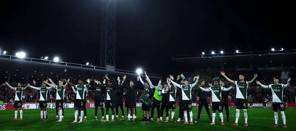 A equipa do Sporting a agradecer ao público que foi até Barcelos. Foto: Sporting CP.