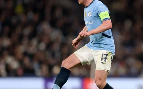 De Bruyne poderá estar a fazer os seus últimos meses com a camisola do City. Foto: Carl Recine/Getty Images.