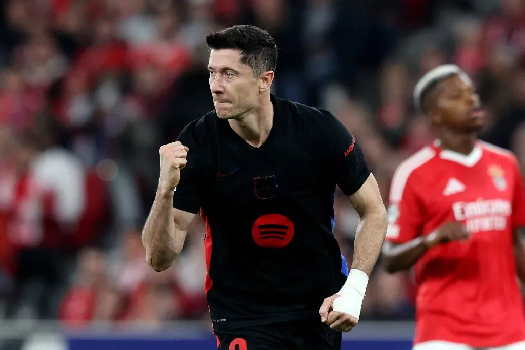 Lewandowski celebra golo à frente de Florentino. Foto: Carlos Rodrigues/Getty Images.