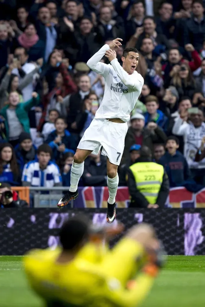 CR7 a celebrar um golo com a camisola do Real Madrid, em 2015. Foto: Gonzalo Arroyo Moreno/Getty Images.