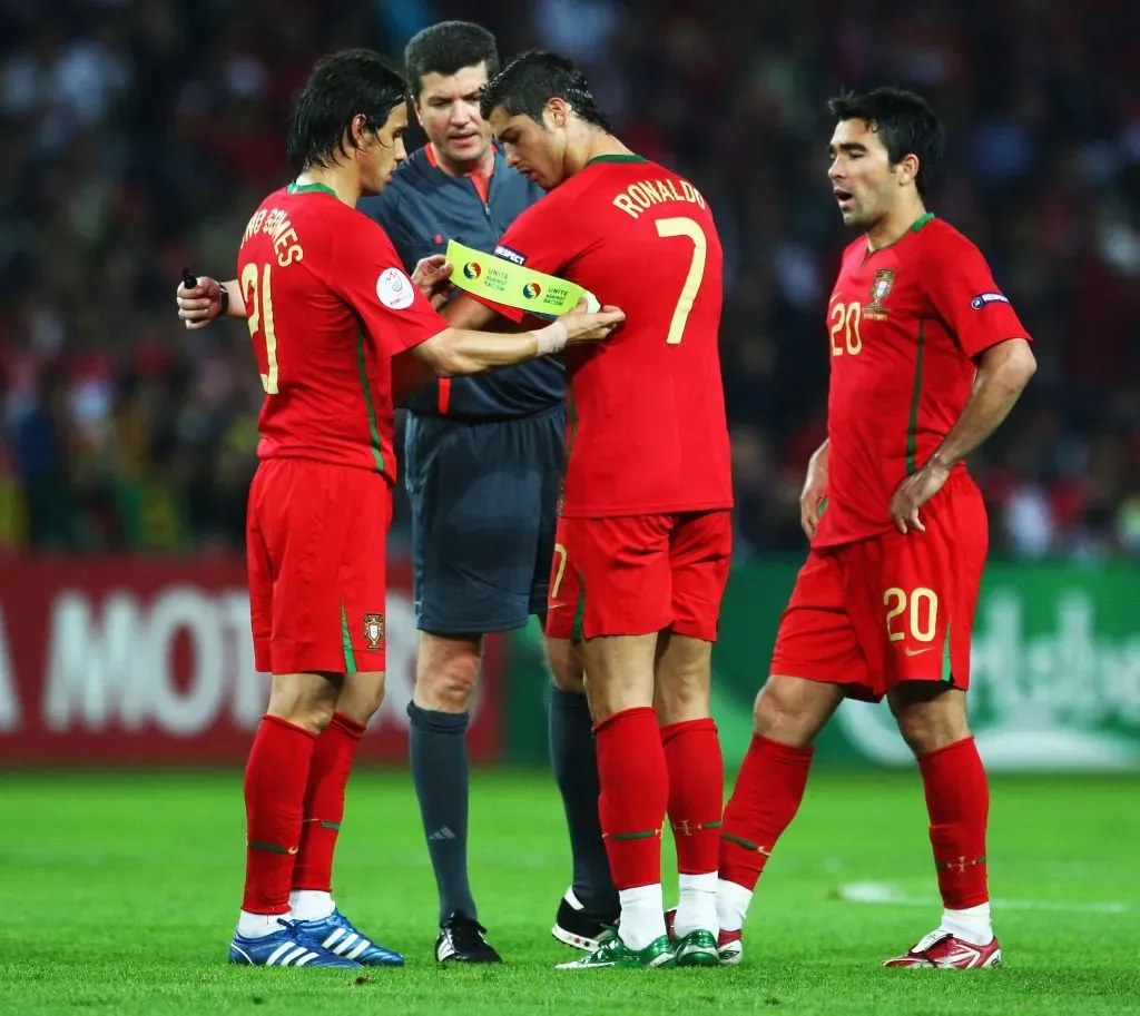 Nuno Gomes e Deco com Cristiano Ronaldo na seleção portuguesa. Foto: Getty Images