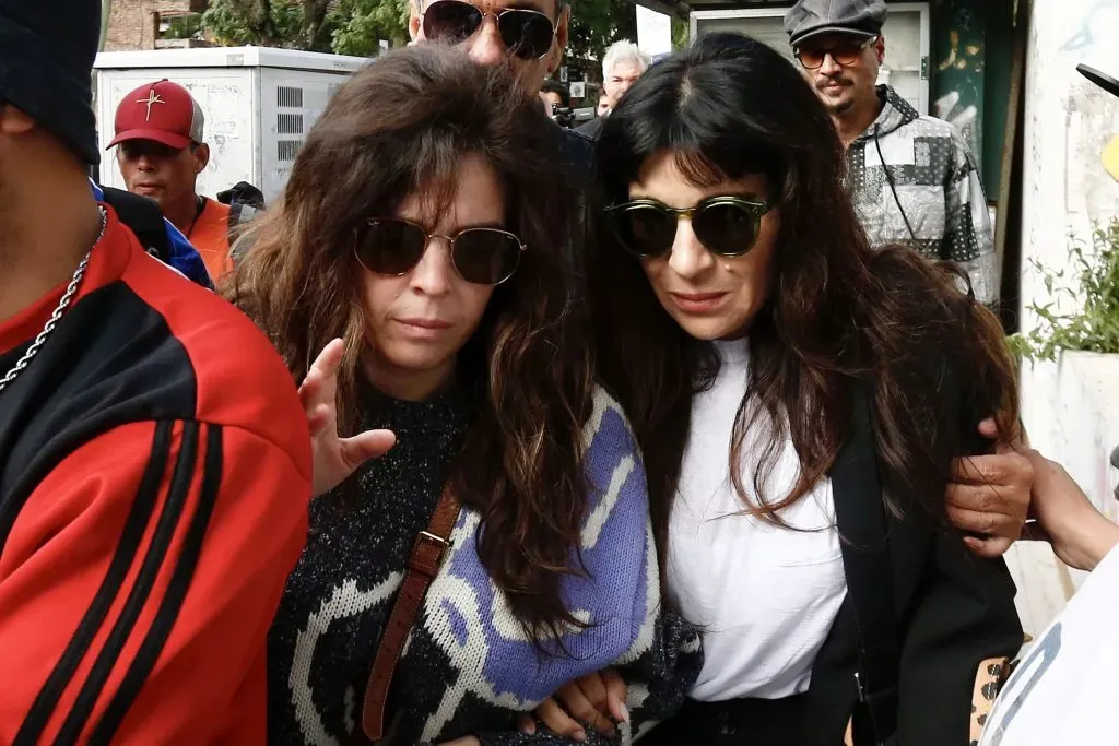 Dalma Maradona e Gianinna Maradona, filhas de Diego. Foto: Marcos Brindicci/Getty Images.