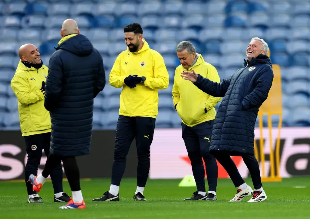 José Mourinho no treino do Fenerbahçe. Foto: Getty Images
