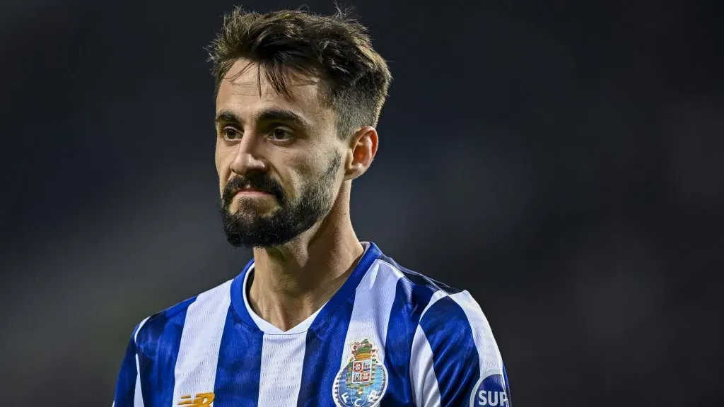 Fábio Vieira está de volta após ter cumprido castigo. Foto: Getty Images.