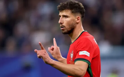 Rúben Dias com a camisola da seleção de Portugal. Foto: Alex Grimm/Getty Images.