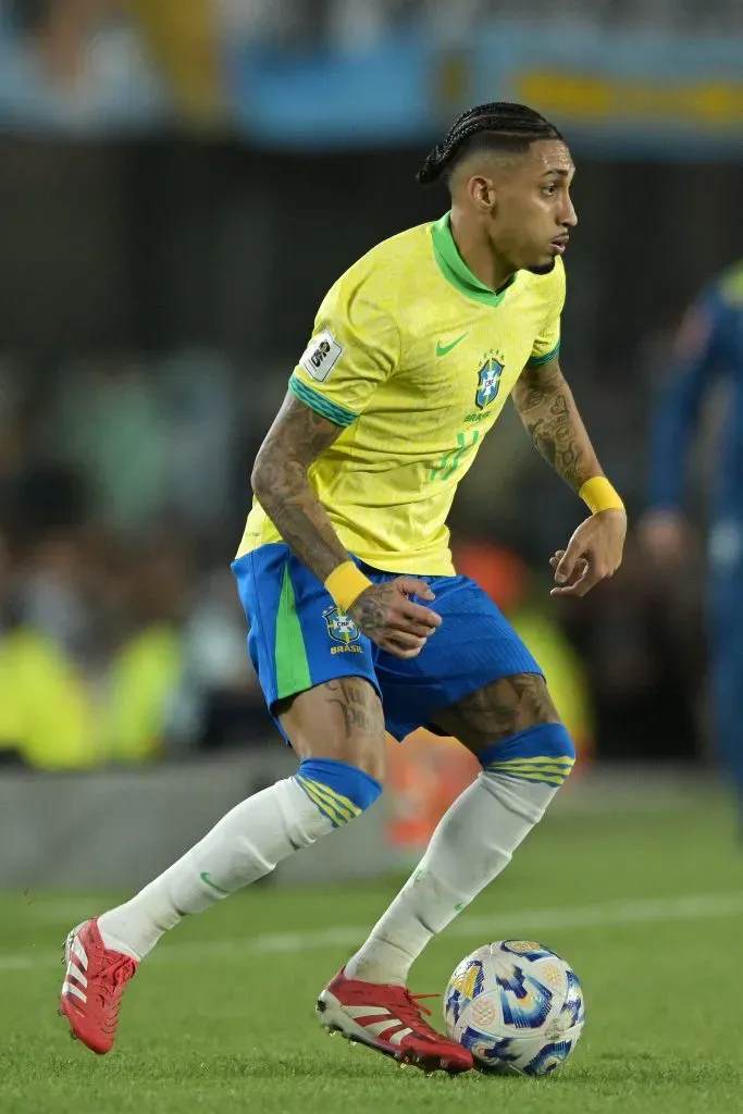 Raphinha “provocou” antes do jogo e foi “provocado” depois do jogo. Foto: Marcelo Endelli/Getty Images.