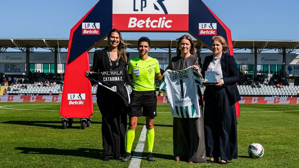 Catarina Campos tornou-se na primeira árbitra a dirigir um jogo da Liga Portugal.