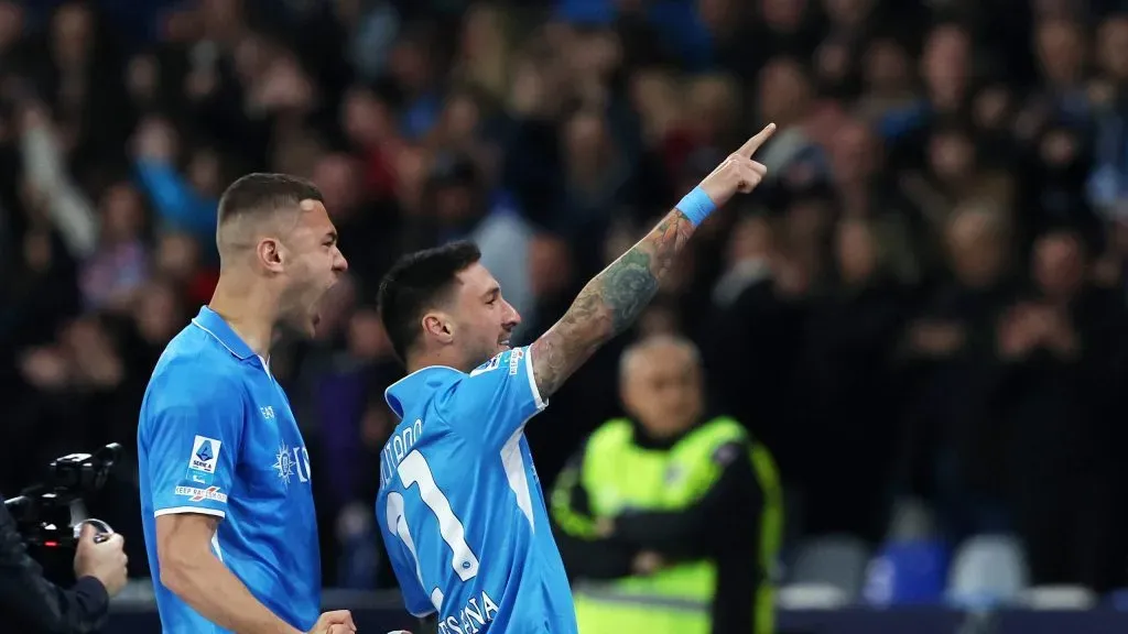 Nápoles vence AC Milan