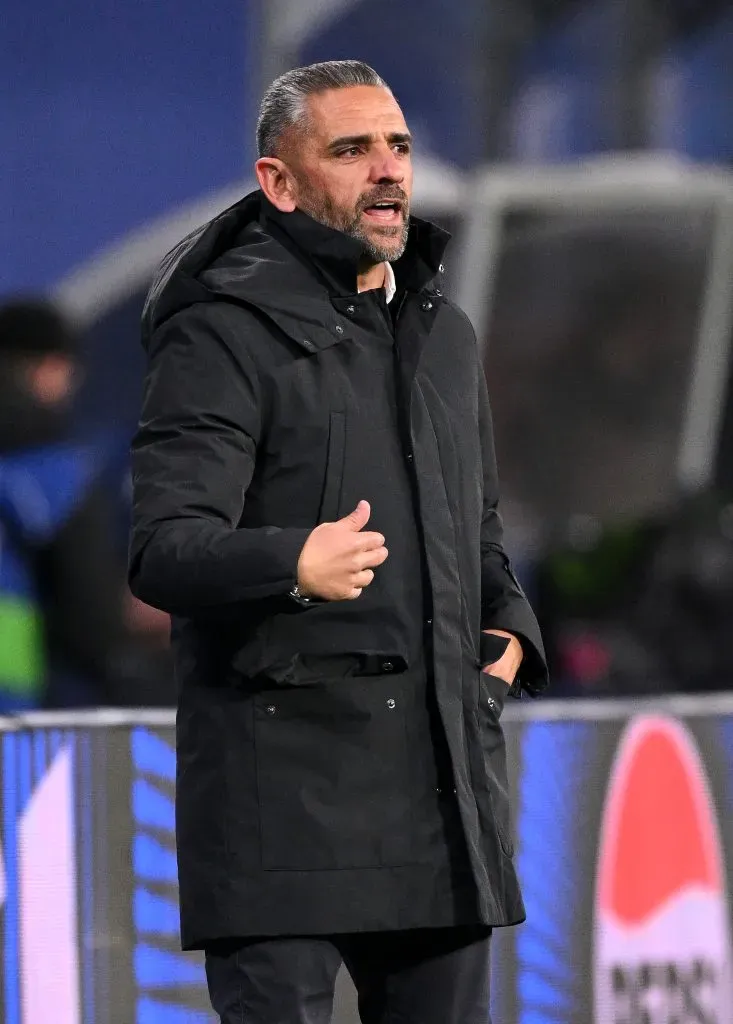 Rui Borges fez a antevisão do jogo, em conferência de imprensa. Foto: Stuart Franklin/Getty Images.