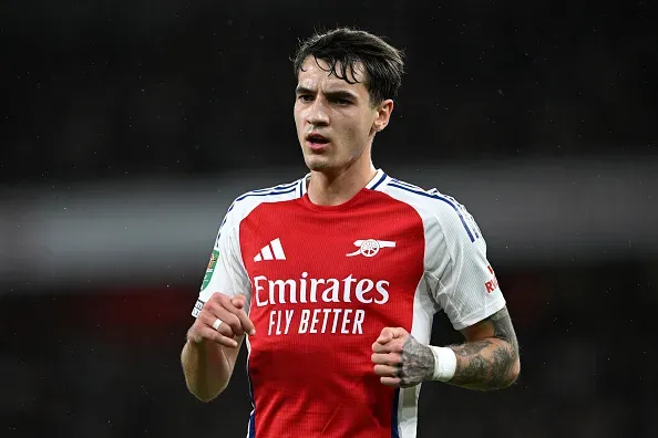Jakub Kiwior deverá ser o substituto de Gabriel Magalhães no Arsenal. Foto: Getty Images