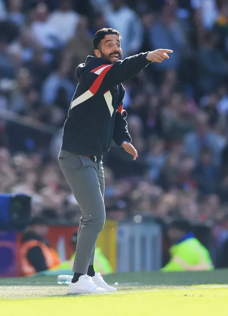 Amorim a dar indicações para os seus jogadores. Foto: Carl Recine/Getty Images.