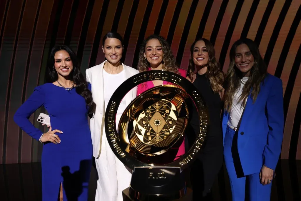 Apresentação do troféu do Mundial de Clubes. Foto: Brennan Asplen/Getty Images.