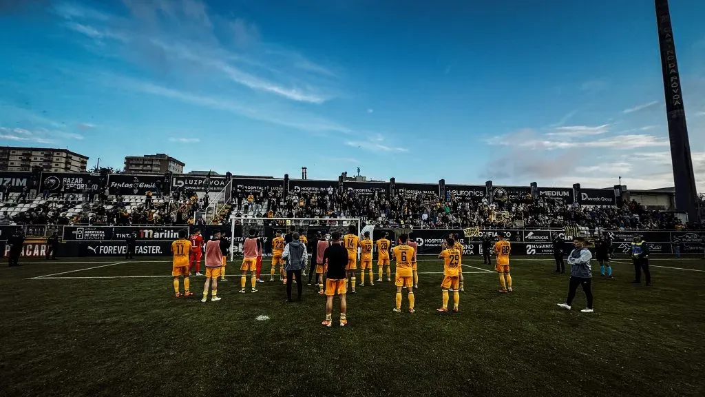 Lusitânia de Lourosa lidera a Liga 3. Foto: Lusitânia de Lourosa
