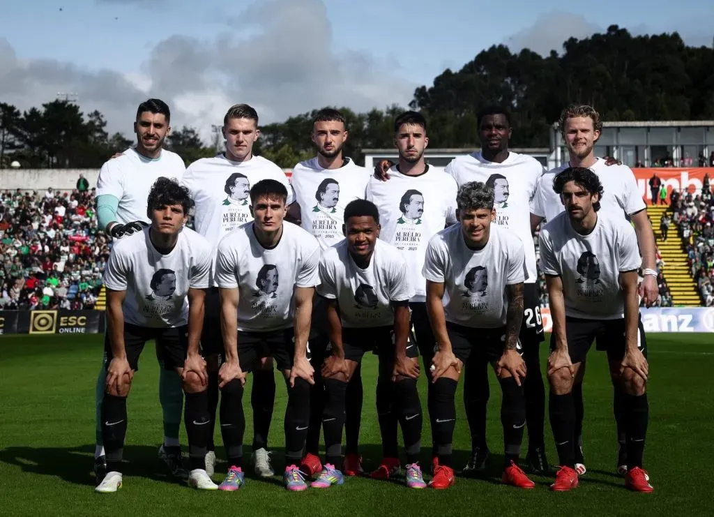 A homenagem do Sporting a Aurélio Pereira, antes do jogo contra o Santa Clara. Foto: SCP.
