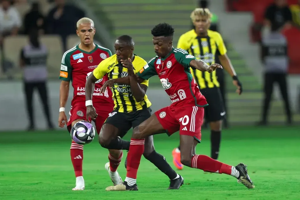 Al-Ittihad vence Al-Ettifaq. Foto: Getty Images