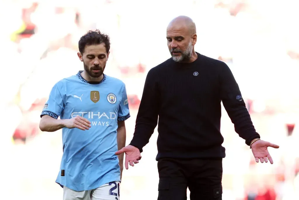 Pep Guardiola elogia Bernardo Silva. Foto: Getty Images