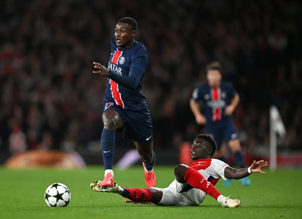 Arsenal e PSG voltam a enfrentar-se nesta edição da Liga dos Campeões. Foto: Shaun Botterill/Getty Images.