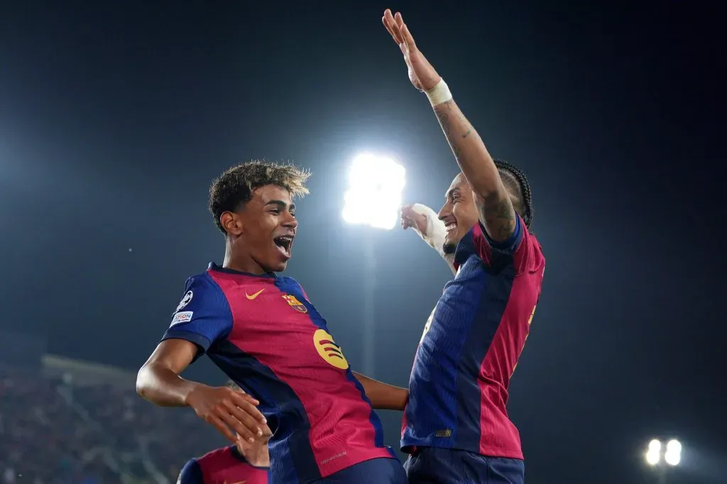 Lamine Yamal e Raphinha, avançados do Barcelona. Foto: Pedro Salado/Getty Images.