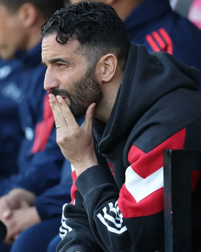 Ruben Amorim, atual treinador do Manchester United. Foto: Ryan Pierse/Getty Images.