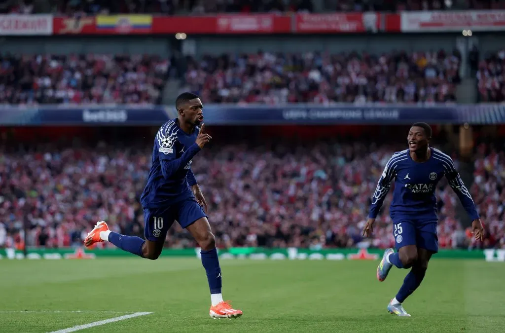 Dembélé e Nuno Mendes celebram o golo da primeira mão. Foto: Michael Steele/Getty Images.